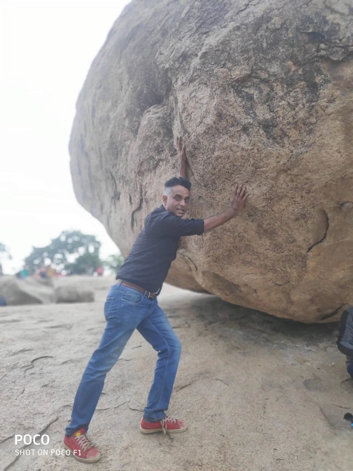 Exploring the rock formations of Mahabaleshwar, Maharashtra.